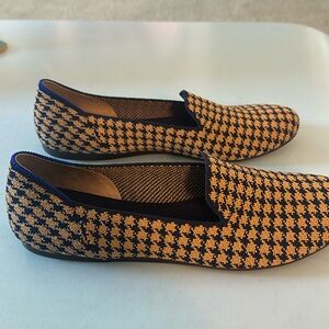 Rothy’s Sapphire & Camel Houndstooth Loafer size 9.5